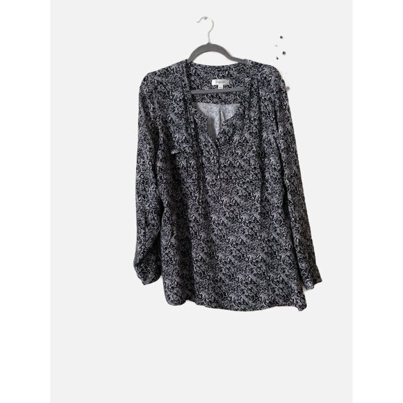 Dress Barn Women Black /Multi Pullover V-Neck Blouse With Pockets Size 3X New - Picture 1 of 7